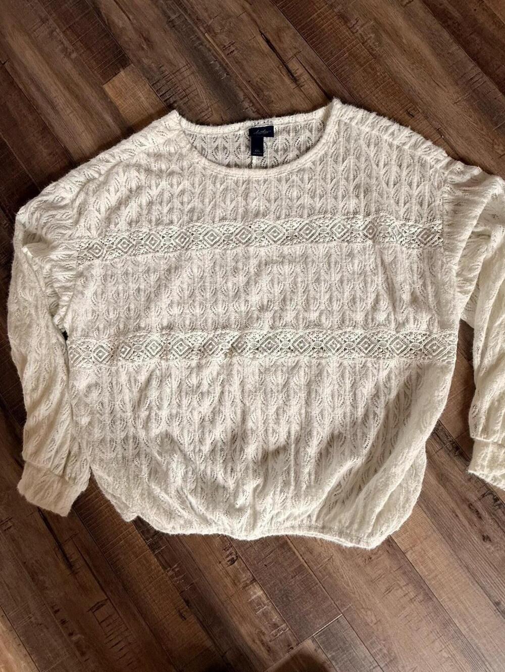 Day Trip Lace Top Buckle Sz XXL Cream Soft Semi Sheer Crochet Floral